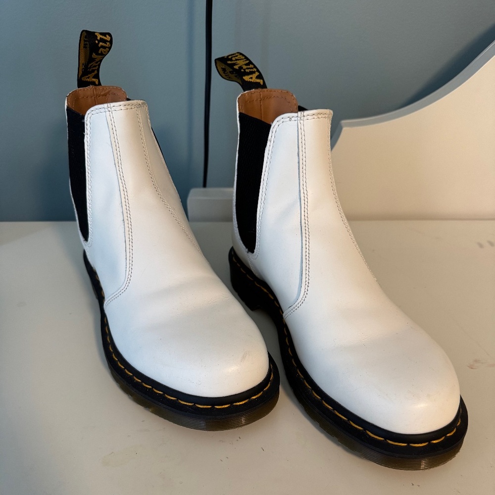 Dr. Martens Chelsea Boot